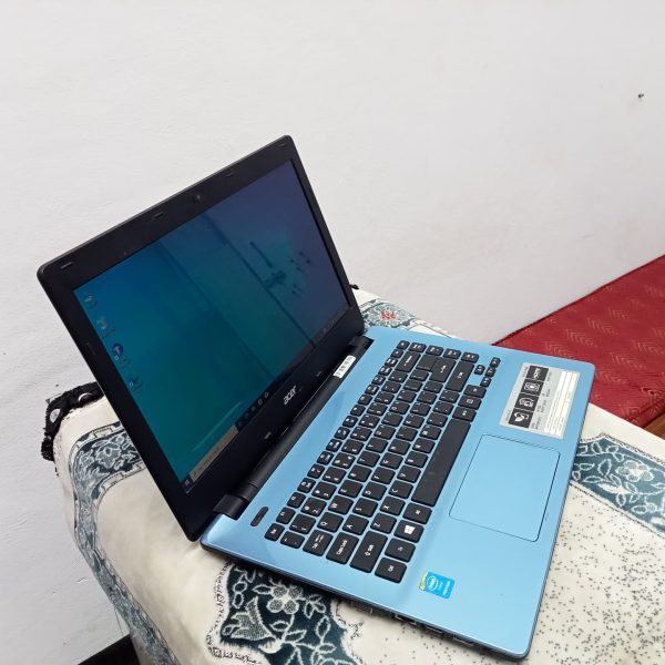 Acer Aspire ES1-311 Pentium Quad Core 4GB RAM 13.3" Laptop - Image 6