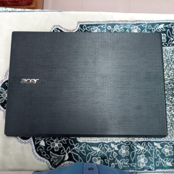 Acer Aspire E5-574 Core i5 6th Gen 8GB RAM 1TB 15.6" Laptop - Image 2