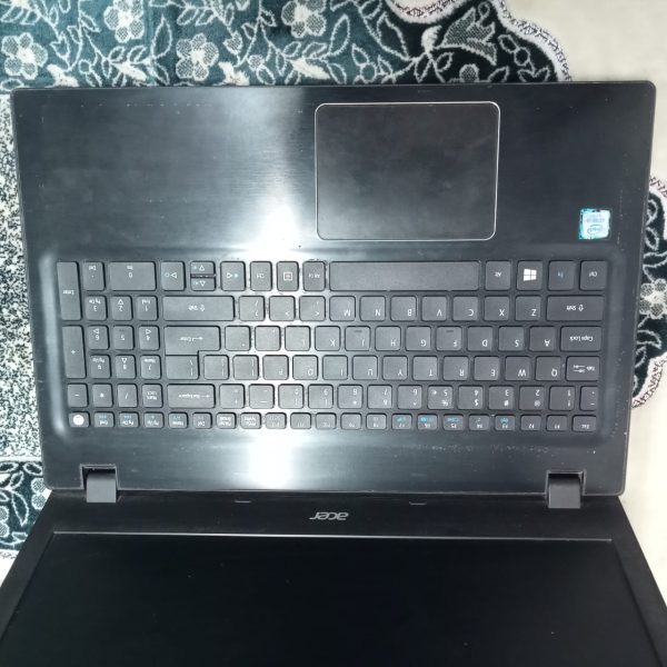 Acer Aspire E5-574 Core i5 6th Gen 8GB RAM 1TB 15.6" Laptop - Image 4
