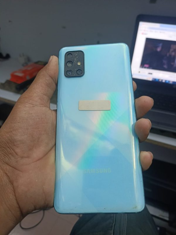 Used Samsung Galaxy A71 - Image 3