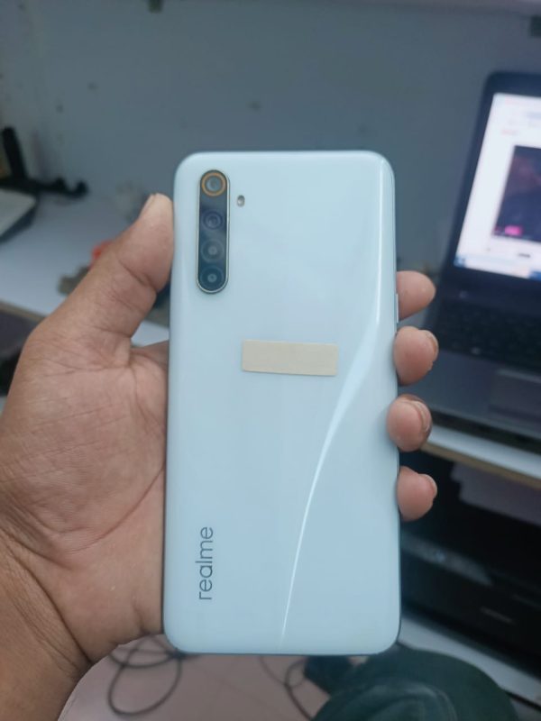 Used Realme 6 - Image 2