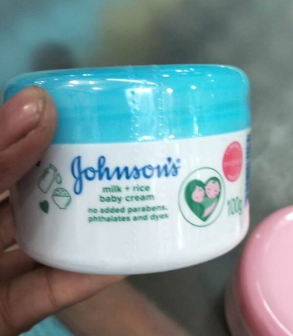 Johnson’s Baby Milk and Rice Cream 100gm/Bath & Skincare/Johnson’s Baby Milk and Rice Cream 100gm