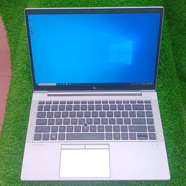 HP Elitebook 845 G8