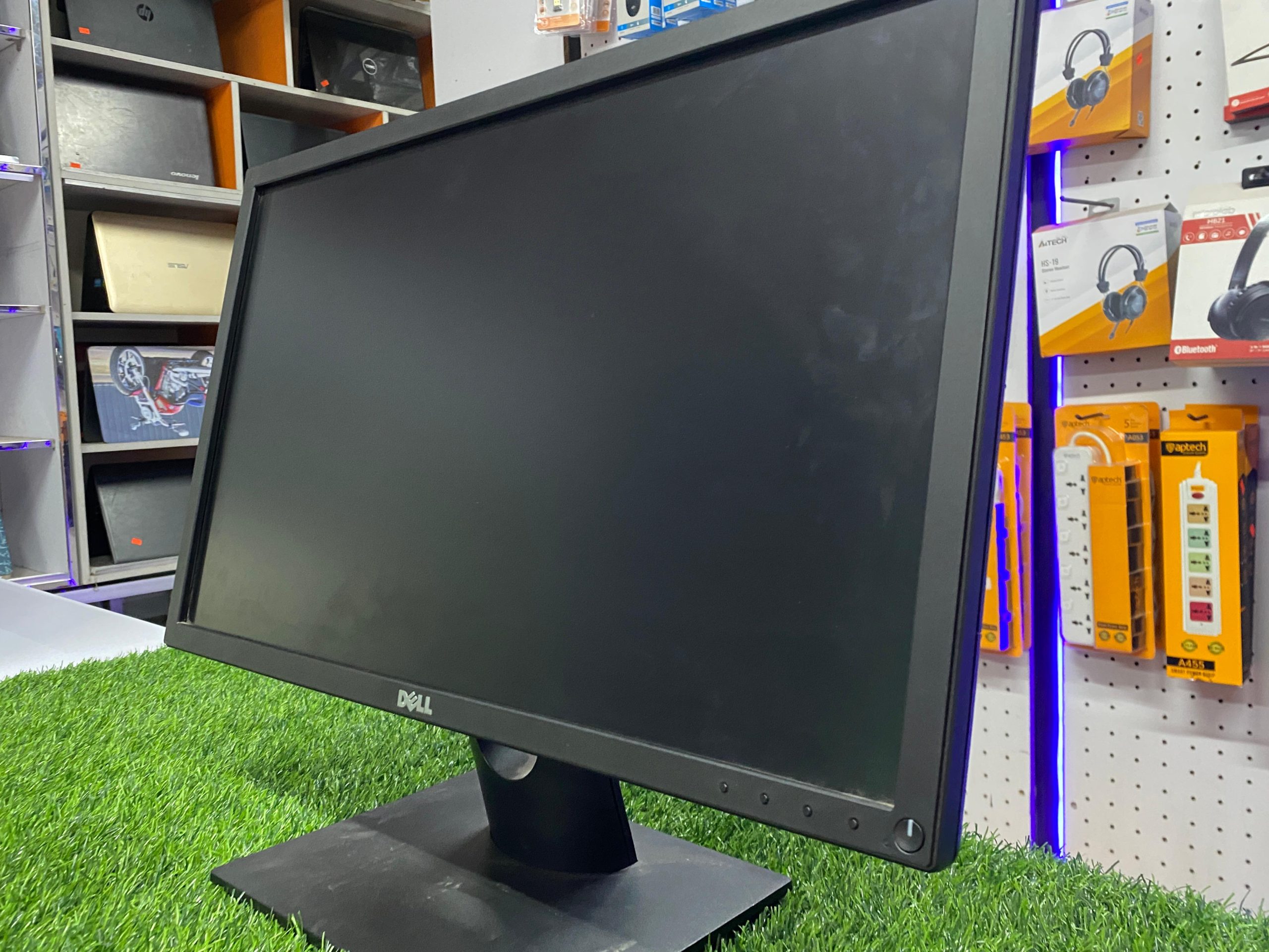 Dell 24 inch Full HD monitor , HDMI , VGA port available - Image 2